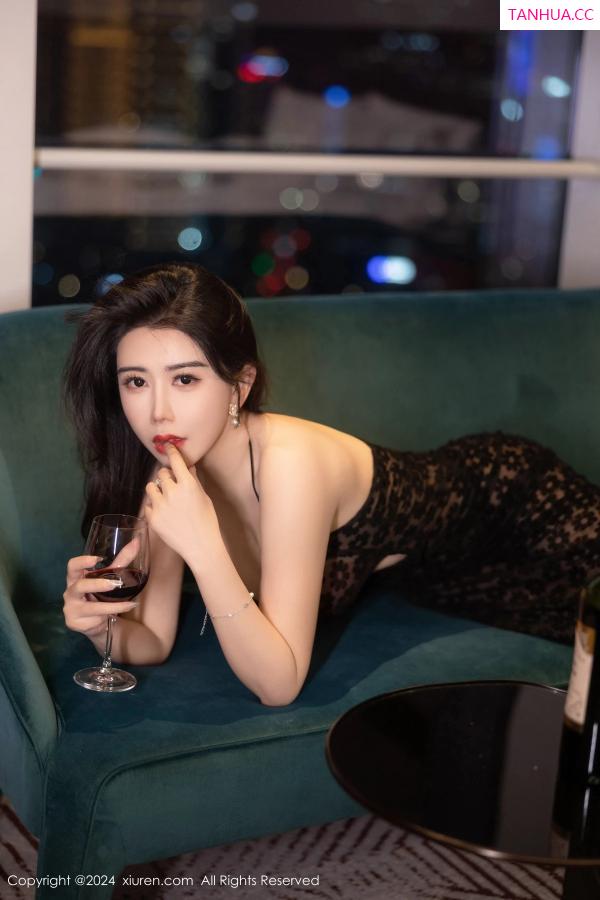   [XiuRen]高清写真图 2024.04.08 No.8355 李若汐 美胸性感第15张图片